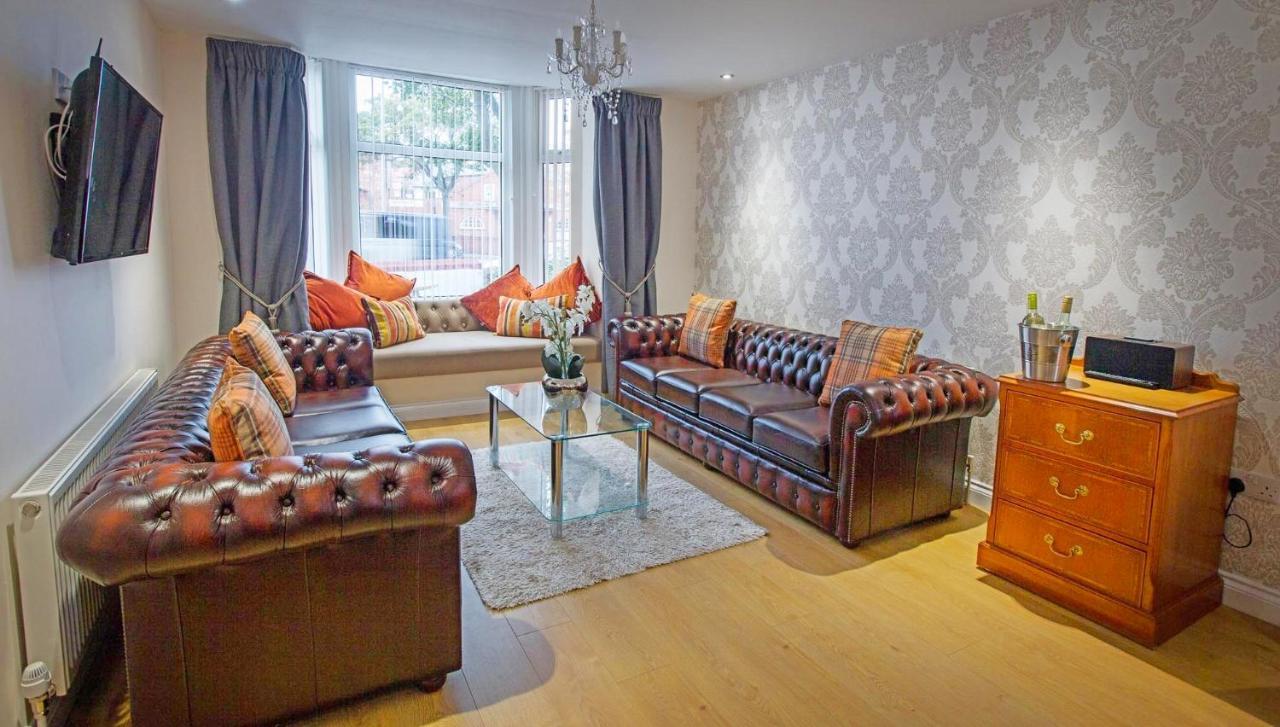 Scarborough Stays - Luxury Townhouse Ideal For Large Groups - Hot Tub Екстериор снимка